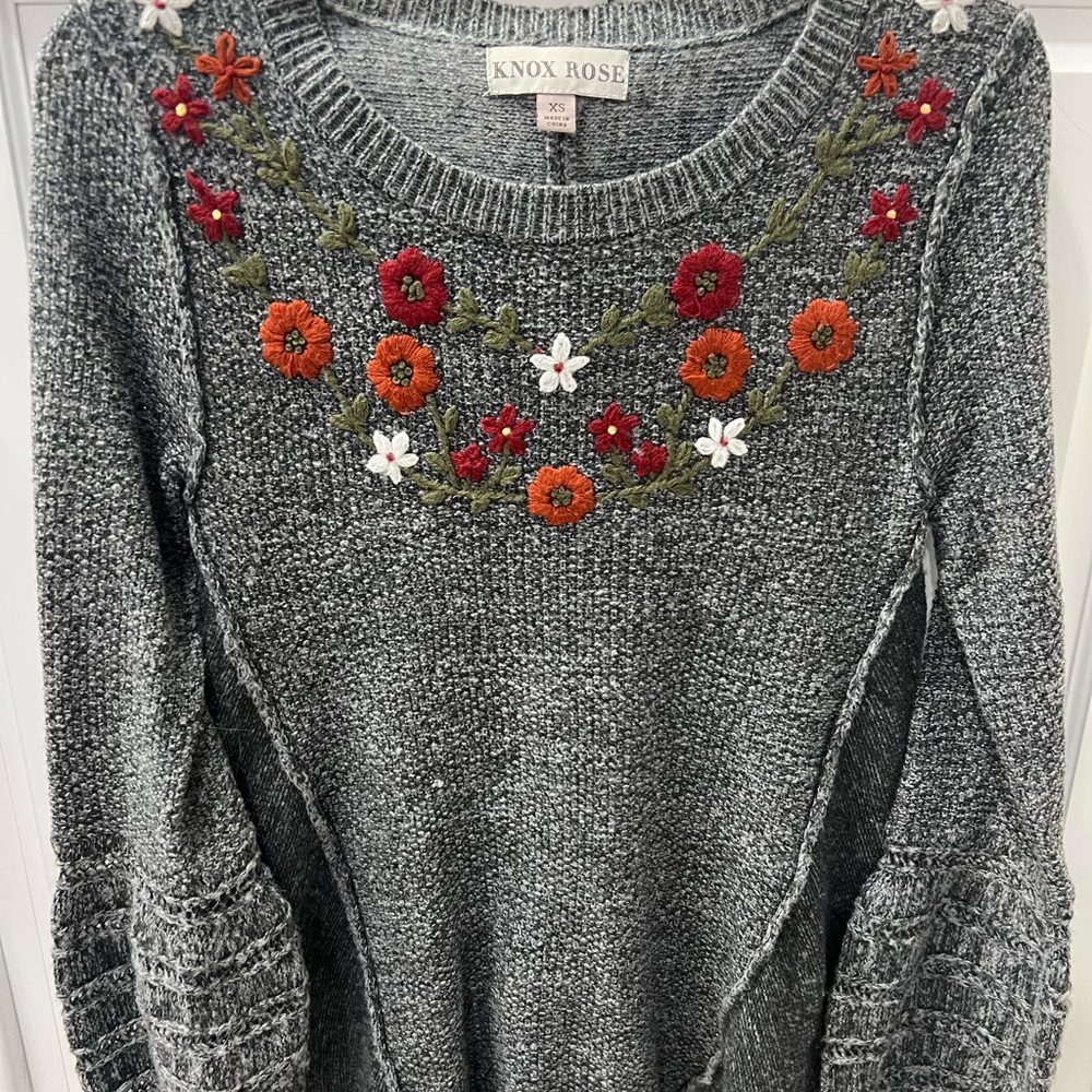 Women’s Knox Rose Sweater Extra Small
.